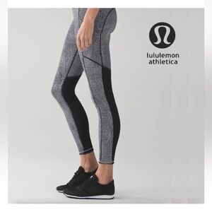 Lululemon Athletica Leggings Women Black/White Print Running Pockets Size 6